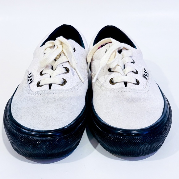 Vans White and Black Sneakers - Picture 2 of 10